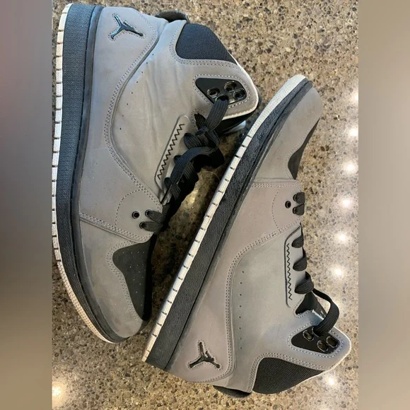 Jordan 555798-004 flight high top 11.5 - Picture 1 of 10